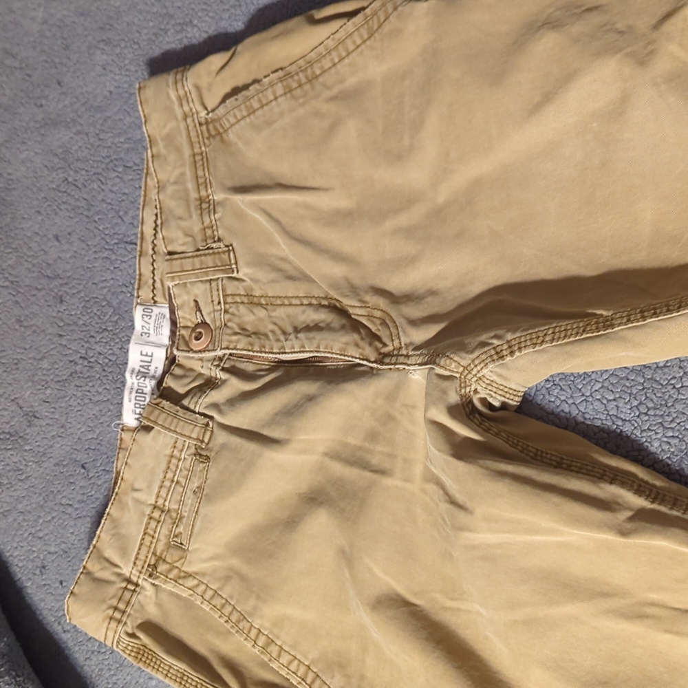 Men's khakis